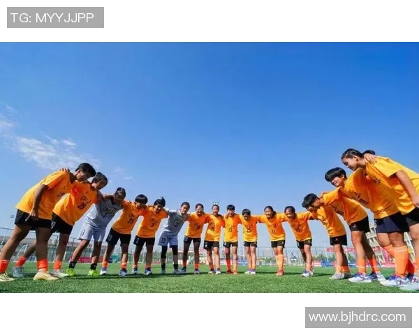 少年足球梦想启航青少年运动员成长之路与团队精神培养