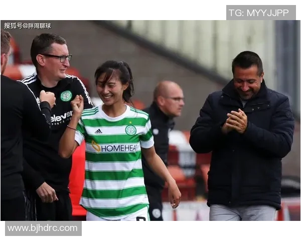 足球宝贝诱惑揭秘：她们如何用魅力征服球场与观众的心